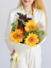 БУКЕТ С ПОДСОЛНУХАМИ И ЗЕЛЕНЬЮ