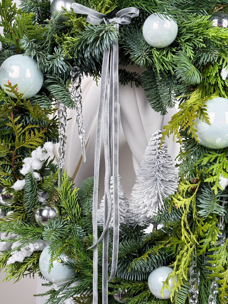 НОВОГОДНИЙ ВЕНОК С СОСУЛЬКАМИ