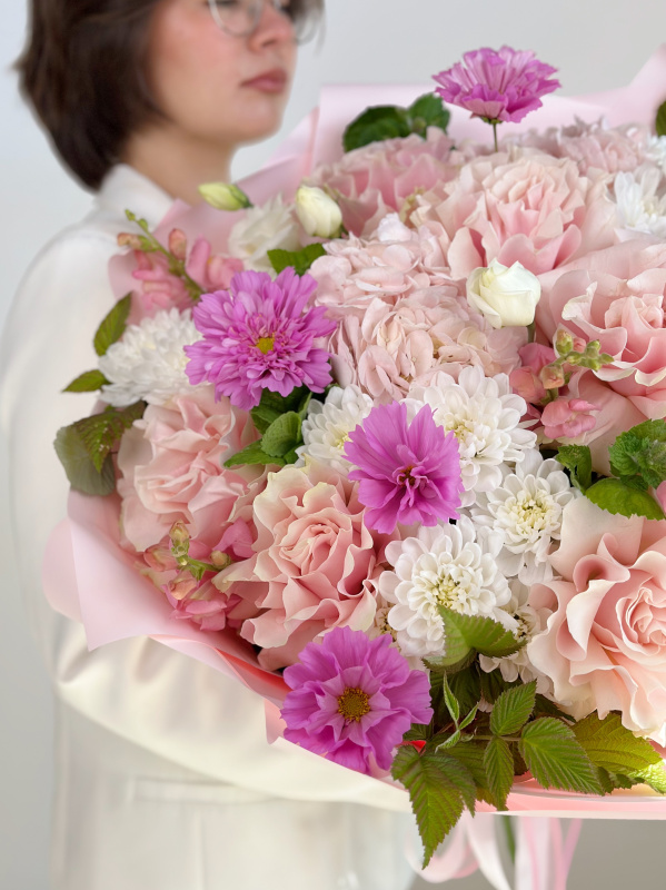 БОЛЬШОЙ ТОРЖЕСТВЕННЫЙ БУКЕТ С ФРАНЦУЗСКОЙ РОЗОЙ, ГОРТЕНЗИЕЙ И ХРИЗАНТЕМОЙ БОЛЬШОЙ ТОРЖЕСТВЕННЫЙ БУКЕТ С ФРАНЦУЗСКОЙ РОЗОЙ, ГОРТЕНЗИЕЙ И ХРИЗАНТЕМОЙ